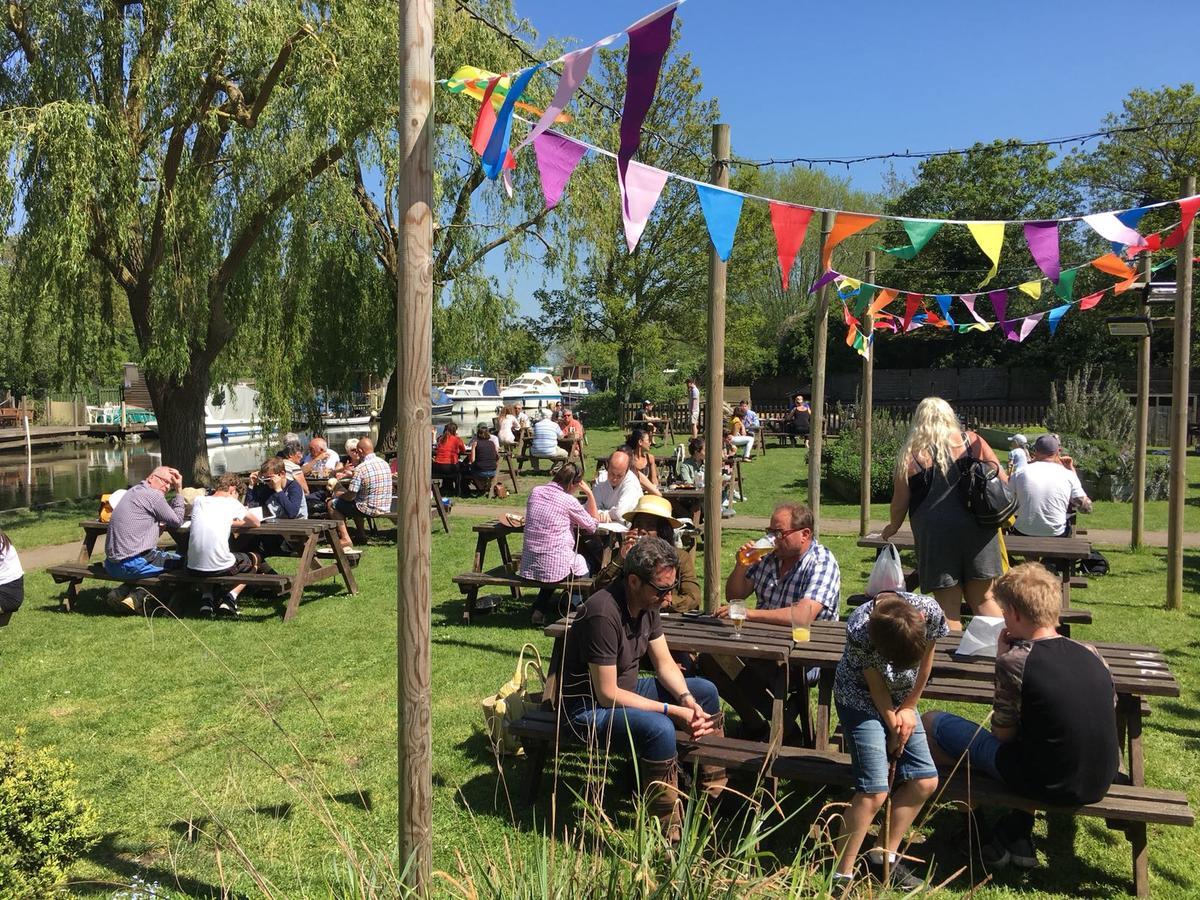 The Grove Ferry Inn Chislet Exterior foto