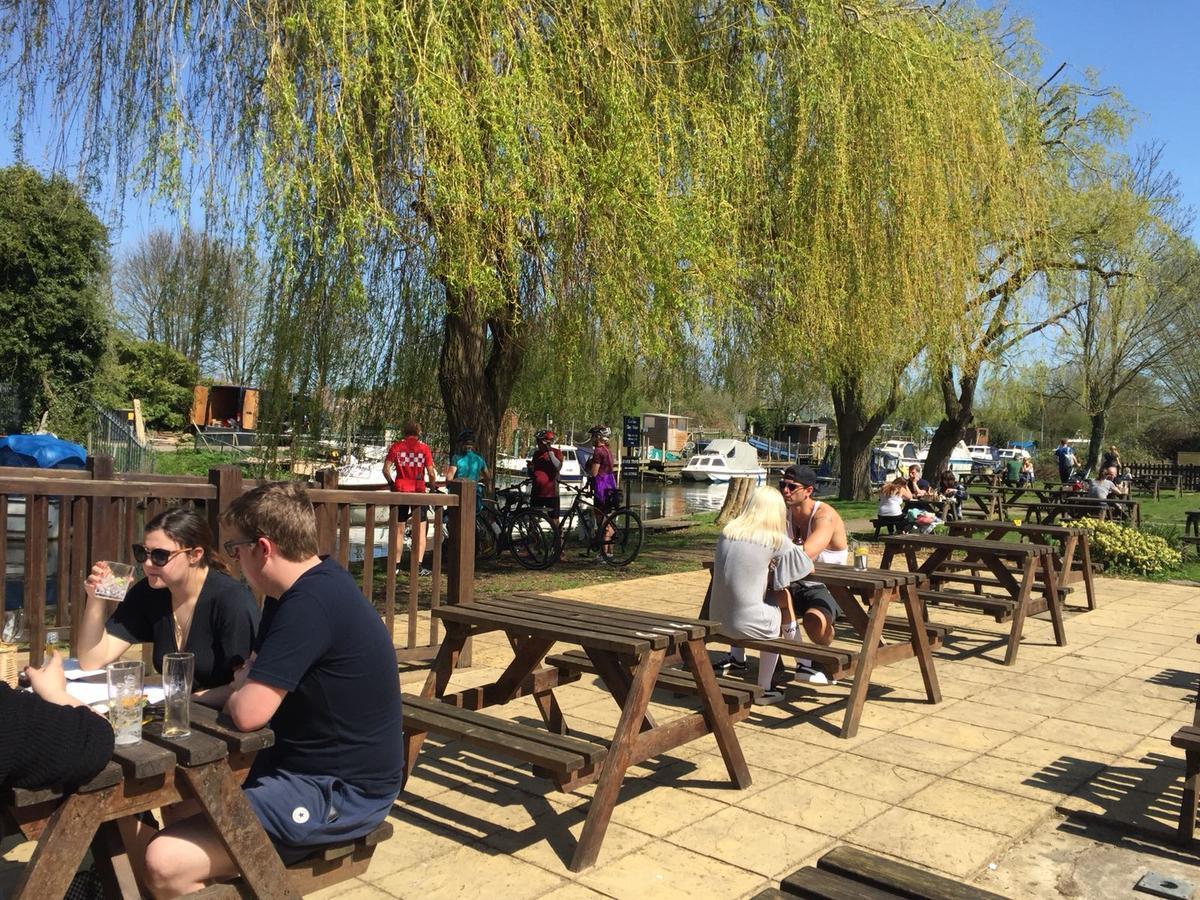 The Grove Ferry Inn Chislet Exterior foto